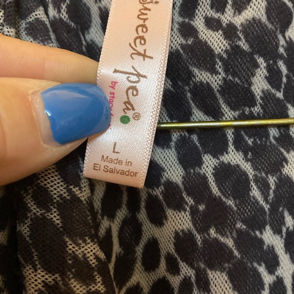 Lite weight dressy tank blouse - Picture 2 of 4